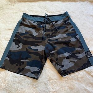 Fish works Crew 2.0 19"- Grey Black 3 Fish Camo Swim Shorts - 32” Waist